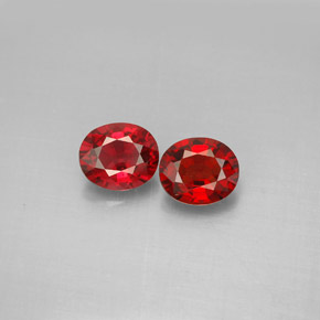 Spinello naturale rosso da  ct, taglio ovale, VS