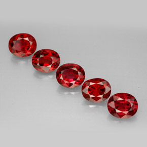 Spinello naturale rosso da  ct, taglio ovale, VS