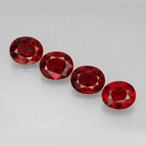 Spinello naturale rosso da  ct, taglio ovale, VS