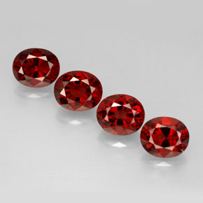 Spinello naturale rosso da  ct, taglio ovale, VS