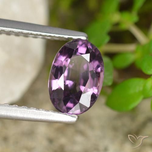 Spinello Viola scuro naturale da 1.11 ct, Ovale, VS