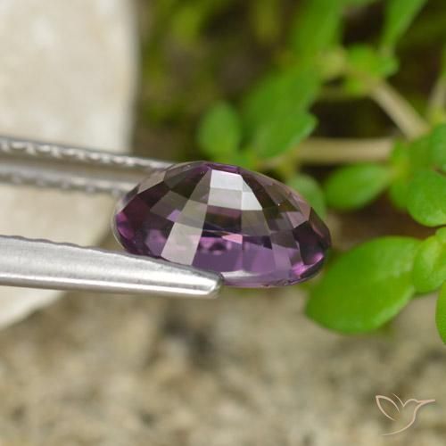 Spinello Viola scuro naturale da 1.11 ct, Ovale, VS