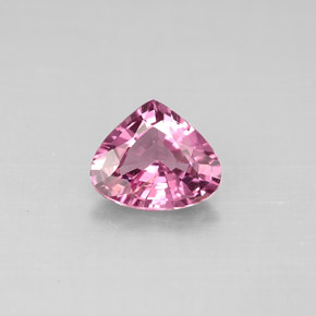 Spinello naturale rosa da 1,15 ct, taglio a pera, VS