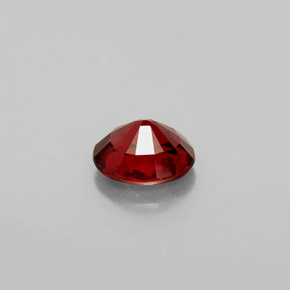 Spinello naturale rosso da 0,67 ct, taglio ovale, VS
