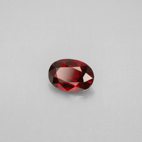 Spinello naturale  da 0,63 ct, taglio ovale, VVS