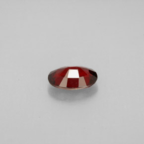 Spinello naturale  da 0,63 ct, taglio ovale, VVS