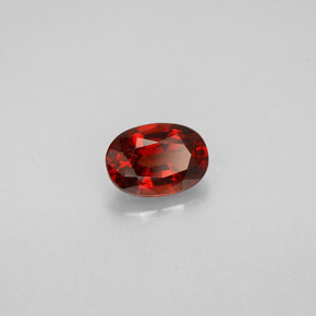 Spinello naturale rosso da 0,75 ct, taglio ovale, VS