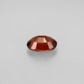 Spinello naturale rosso da 0,75 ct, taglio ovale, VS