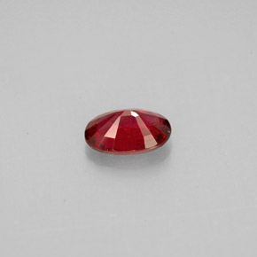 Spinello naturale rosso da 0,64 ct, taglio ovale, VS