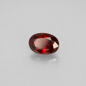 Spinello naturale  da 0,74 ct, taglio ovale, VS