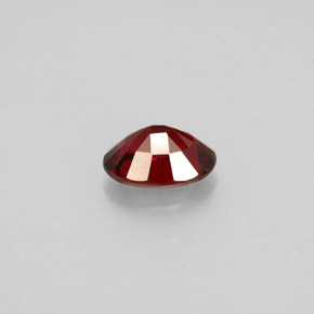 Spinello naturale  da 0,74 ct, taglio ovale, VS