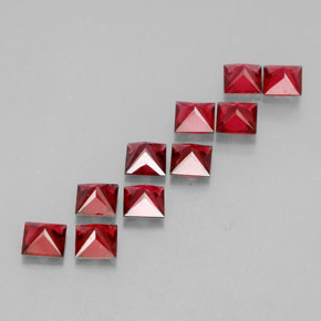 Spinello naturale rosso da  ct, quadrato, VVS-VS
