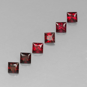 Spinello naturale rosso da  ct, quadrato, VVS-VS