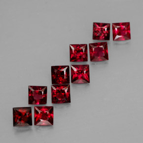 Spinello naturale rosso da  ct, quadrato, VVS-VS