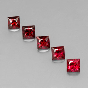Spinello naturale rosso da  ct, quadrato, VVS-VS