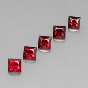 Spinello naturale rosso da  ct, quadrato, VVS-VS