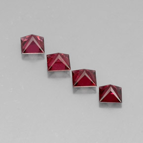 Spinello naturale rosso da  ct, quadrato, VVS-VS