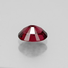 Spinello naturale rosso da 0,80 ct, taglio ovale, VS