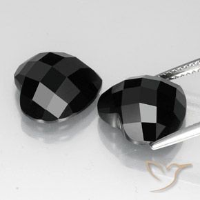 Gemme di Spinello Nero naturale da 13.46 ct, Cuore, Opaco
