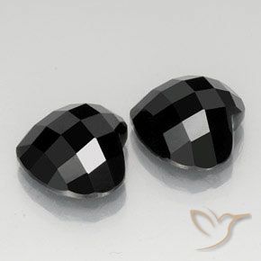 Gemme di Spinello Nero naturale da 14.37 ct, Cuore, Opaco