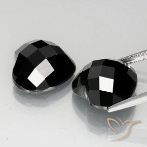 Gemme di Spinello Nero naturale da 14.37 ct, Cuore, Opaco