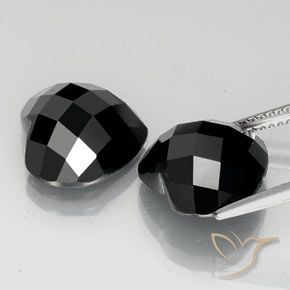 Gemme di Spinello Nero naturale da 13.98 ct, Cuore, Opaco
