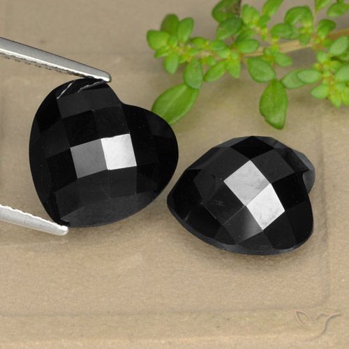 13.93ctw Naturale Nero Spinello, Cuore, Opaco