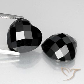 14.00ctw Naturale Nero Spinello, Cuore, Opaco