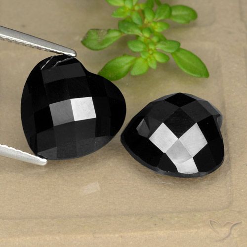13.94ctw Naturale Nero Spinello, Cuore, Opaco