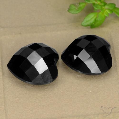 Gemme di Spinello Nero naturale da 13.95 ct, Cuore, Opaco