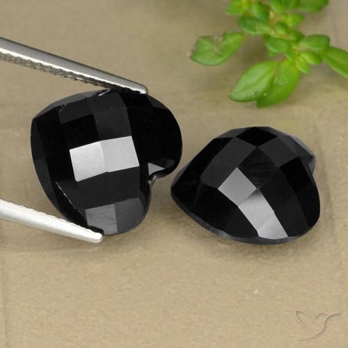 Gemme di Spinello Nero naturale da 13.95 ct, Cuore, Opaco