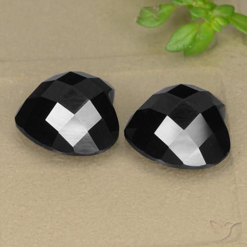 Gemme di Spinello Nero naturale da 13.93 ct, Cuore, Opaco