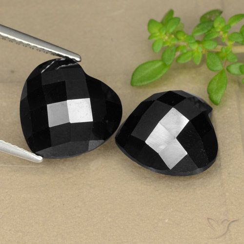 14.59ctw Naturale Nero Spinello, Cuore, Opaco