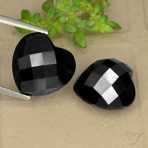 13.85ctw Naturale Nero Spinello, Cuore, Opaco