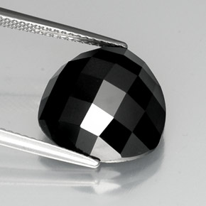 Spinello naturale nero da 10,85 ct, trillion, opaco