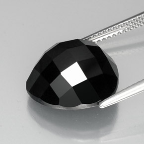 Spinello naturale nero da 10,85 ct, trillion, opaco