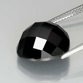 Spinello naturale nero da 11,40 ct, trillion, opaco
