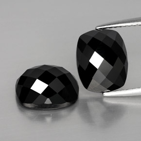 Spinello naturale nero da 8,03 ct, taglio a cuscino, opaco