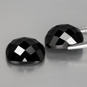 Spinello naturale nero da 8,03 ct, taglio a cuscino, opaco