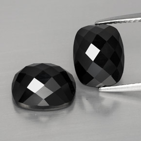 Spinello naturale nero da 8,44 ct, taglio a cuscino, opaco