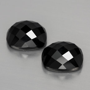 Spinello naturale nero da 8,44 ct, taglio a cuscino, opaco