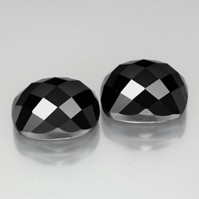 Spinello naturale nero da 8,11 ct, taglio a cuscino, opaco