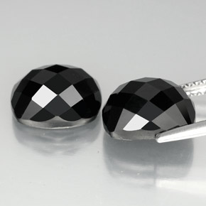 Spinello naturale nero da 8,11 ct, taglio a cuscino, opaco