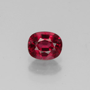 Spinello naturale rosso da 0,56 ct, taglio ovale, VS-SI