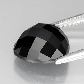 Spinello naturale nero da 3,89 ct, trillion, opaco