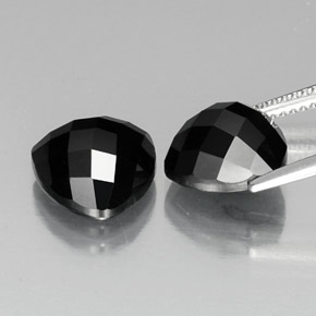 Spinello naturale nero da 9,13 ct, trillion, opaco