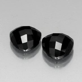 Spinello naturale nero da  ct, trillion, opaco