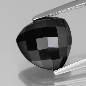 Spinello naturale nero da 4,21 ct, trillion, opaco