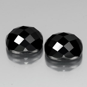 Spinello naturale nero da 15,01 ct, taglio a cuscino, opaco