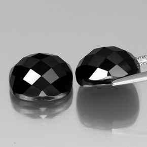 Spinello naturale nero da 15,01 ct, taglio a cuscino, opaco